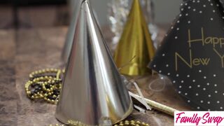 Lacy Lennon und Madelyn Monroe konkurrieren um die Spermien des Neujahrs