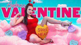 Pussy im Rampenlicht: Aubree Valentine genießt das Schreien an Donnie Rock mit seinen Fingern an die Grenze