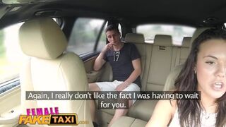 Untreuer Mann spielen Muschi essen in einem LKW mit Vanessa