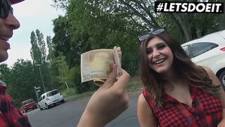 Vollbusig Deutsch teenage Mädchen zahlt für wild interracial Auto fick