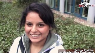 Er verführt eine deutsche Teenager-Nurine auf dem ersten Casting