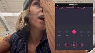 Harte Form im Supermarkt mit faulen Fernbedienung Vibratoren