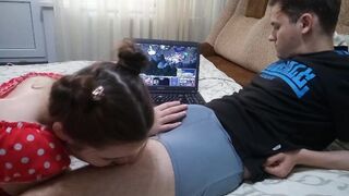 Teenage Blowjob auf der Warcraft Party