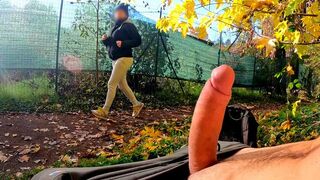 Park Hahn blinkt: ein schamloser milf konnte nicht widerstehen eine harte brust fick