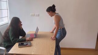 Genießen wir Jeans - mein heißes lesbisches Fetisch-Abenteuer