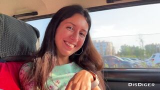 Er nahm einen russischen Schüler in einem Auto in die Stadt und fickte ihn in der Wildnis