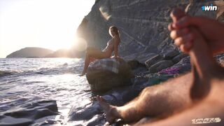 Fuckflash auf nudist strand: alien mädchen half bis genießen