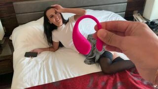 Wieder steuert er meinen Gipfel mit dem Vibrator