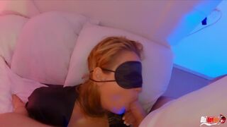 Ich werde meine Stieftochter im Bett überraschen und ihren Mund ficken