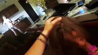 Frühstück Kaffee nach wilden Fick und Blowjob mit einem Teenager