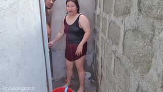 Filipina Mädchen im Badezimmer, hart gefickt