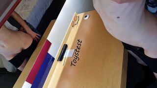 Bruder Mostoha würde seinen Schwanz schlagen, während ein langes Vorspiel