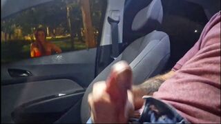 Risky Whacking für einen roten Teenager auf der Straße