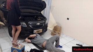 Car Lady will ihren Mechaniker!