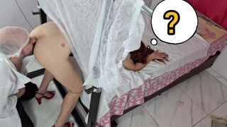 Der geheime Gynäkologe überprüft meinen Arsch