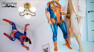 Spidey Hündin wird erwischt