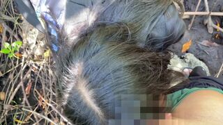 Risikovolle öffentliche Fick und Darm auf der Seite der Straße