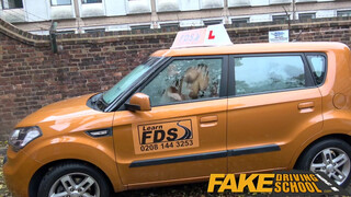 Fake Fahrschule - rote Debelle Milf wird gefickt