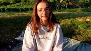 Teen Arschloch nah dran! Tight Butt, riesige Pussy-Tipps