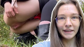 Wild teen masturbieren und pissen öffentlich im freien