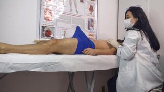 Sick wird so begeistert von der Berührung der Krankenschwester