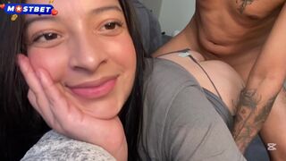 Ich will eine Massage von meinem Stiefbruder und er endet mit seinem Schwanz in meiner Muschi