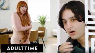 Heiße Momente auf Avel Time: Red MILF Stiefmutter nackten Yoga und verführen