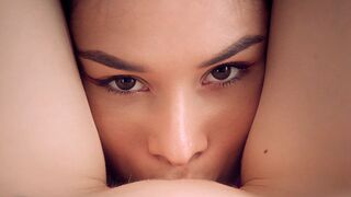 Hot lesbische Momente auf dem Wow Girls Channel - lecken zwei heiße Mädchen Muschi