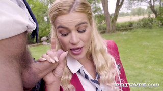 Private com - Genießen Sie Cherry Kiss saugt