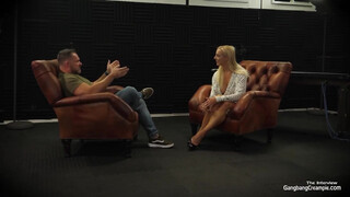 Gangbang Creampie - Interview mit einer blonden Milf