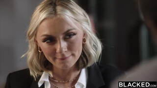 BLACKED - Chloe Temple springt zur Lehrerin hinüber