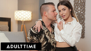 Kanos Chanel Camryn's pussy ist gefickt von ihrem Lieblings-Fick Kumpel