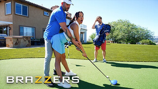 BRAZZERS - Luna Star betrügt Ehemann mit Golflehrer, anstatt einen neuen Sport zu lernen