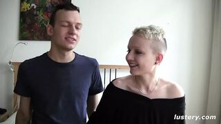 Sie mieten sich gerne zum ficken - home amateur clip