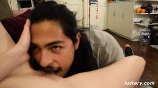 Virgilio Break Violet Full Submission auf der Couch