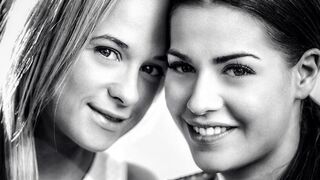 Cristal Caitlins heiße Freundin, Eveline Dellais Verführung
