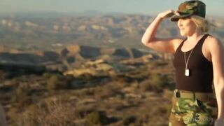 Bitter lesbische Soldaten Frauen verboten Muschi lecken